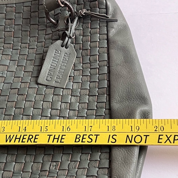 Handcrafted in India Woven real Leather Handbag - Picture 8 of 12